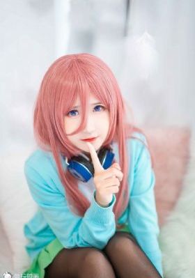 美女被男人扒开腿猛免费视频