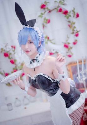 东西向洞蘑菇